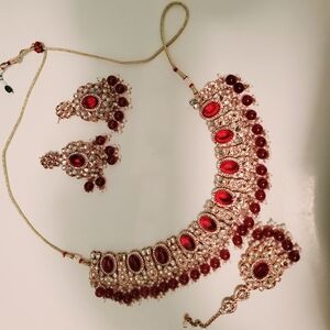 New Without Tags Elegant Red and Gold Jewelry Set